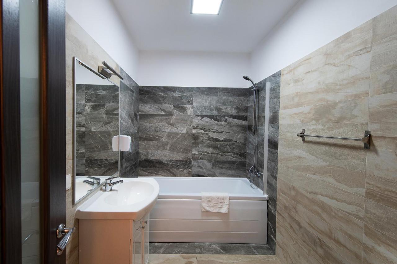 Tonitza Apartments Cluj-Napoca Buitenkant foto